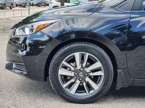 Used 2021 Nissan Versa SV image 5