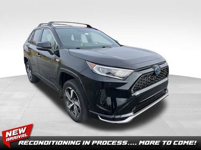 Used 2021 Toyota RAV4 SE w/ Weather & Moonroof Package