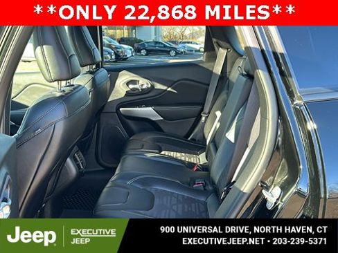 Used 2022 Jeep Cherokee Latitude w/ Sun & Sound Group image 22