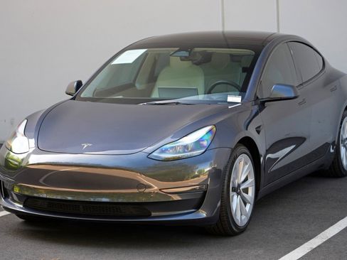 Used 2023 Tesla Model 3 Standard Range RWD image 49