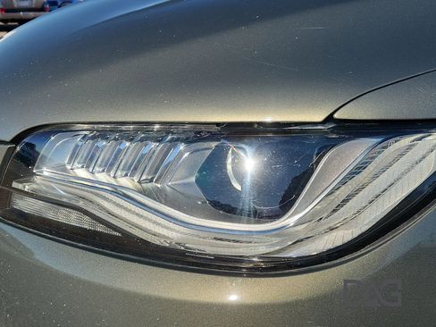 Used 2017 Lincoln MKZ Select w/ Select Plus Package image 9