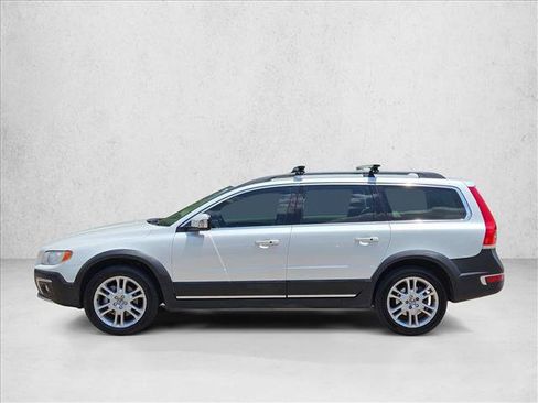 Used 2016 Volvo XC70 T5 Premier w/ Proximity Package AWD/4WD image 9