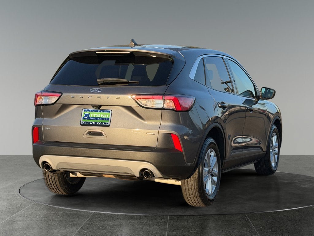 Used 2022 Ford Escape SE FWD image 9
