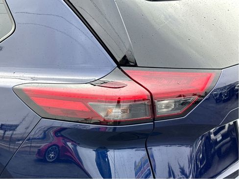 Used 2024 Nissan Rogue SL w/ SL Premium Package image 6