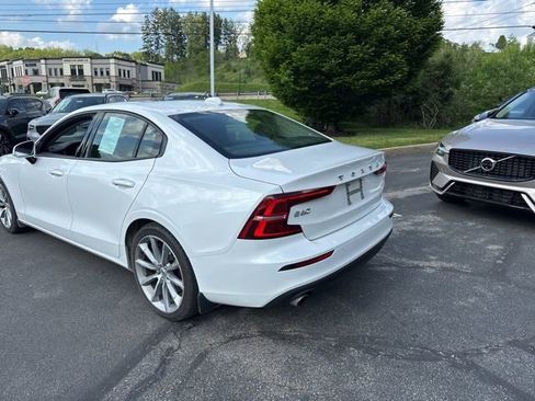 Used 2021 Volvo S60 T6 Momentum w/ Premium Package AWD/4WD image 4