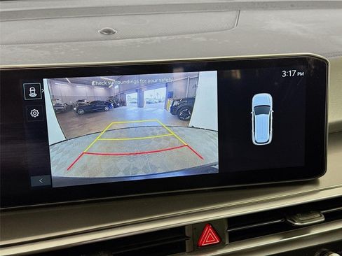 Certified 2025 Kia Sorento EX FWD image 16