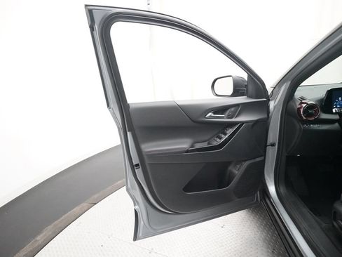 Used 2025 Chevrolet Equinox RS w/ Safety and Technology Package FWD image 28