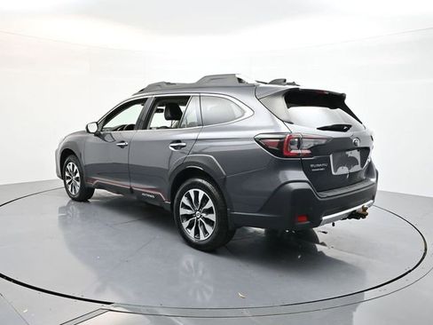 Used 2023 Subaru Outback Touring image 7