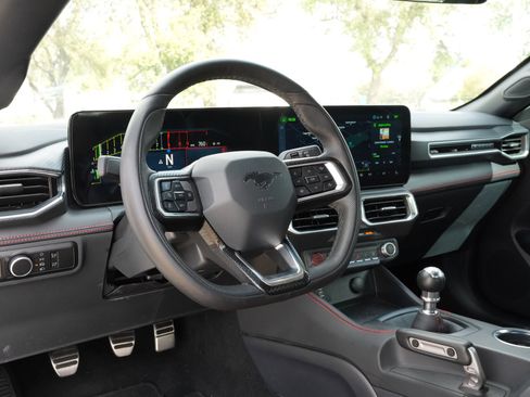 Used 2025 Ford Mustang GT Premium w/ GT Performance Package image 19