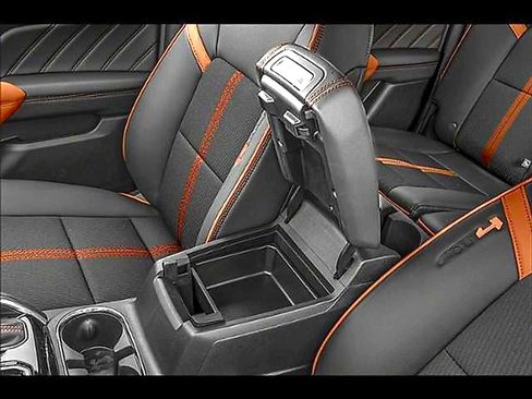 Used 2024 GMC Canyon AT4 AWD/4WD image 45