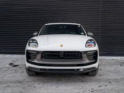 Certified 2026 Porsche Macan Turbo image 27
