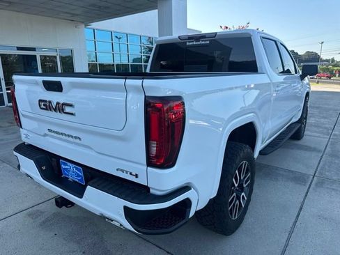 Used 2025 GMC Sierra 1500 AT4 w/ AT4 Premium Package AWD/4WD image 7