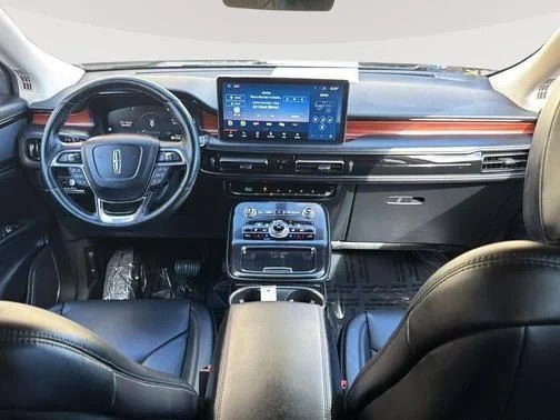 Used 2022 Lincoln Nautilus Reserve AWD/4WD image 9