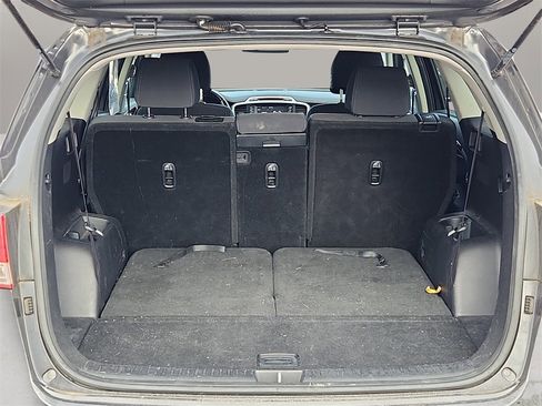 Used 2017 Kia Sorento LX w/ LX Convenience Package image 12