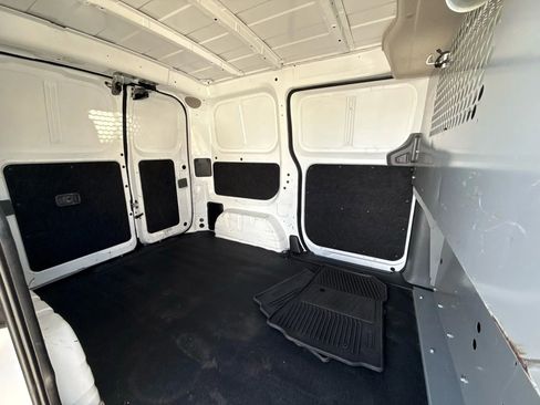 Used 2019 Nissan NV200 SV w/ Navigation Package image 37