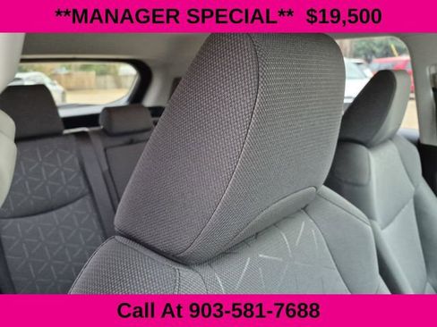 Used 2021 Toyota RAV4 XLE image 15