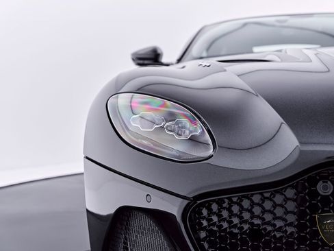 Used 2021 Aston Martin DBS Superleggera RWD image 26