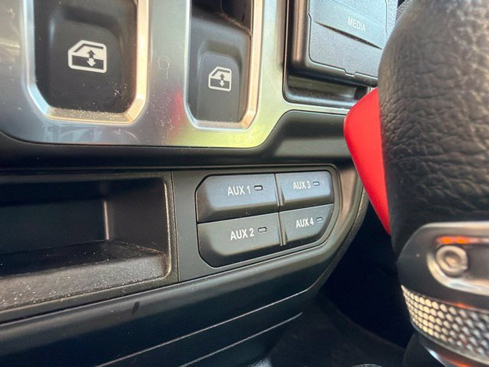 Certified 2022 Jeep Wrangler Sport AWD/4WD image 19