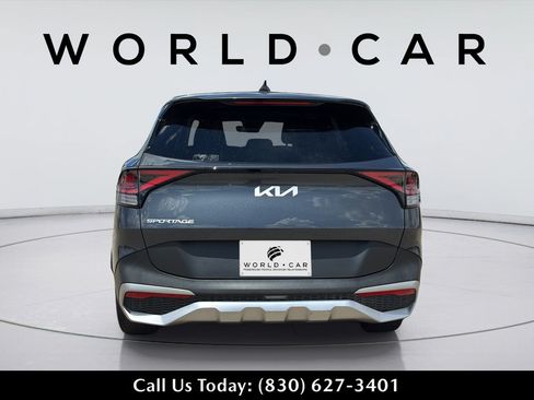 Used 2023 Kia Sportage LX FWD image 7
