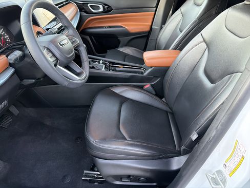 Used 2024 Jeep Compass Limited w/ Sun and Sound Group image 10