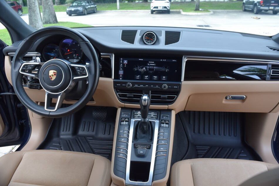 Used 2019 Porsche Macan AWD/4WD image 56