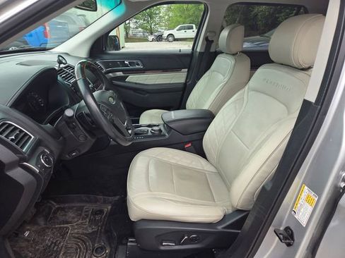Used 2016 Ford Explorer Platinum AWD/4WD image 10