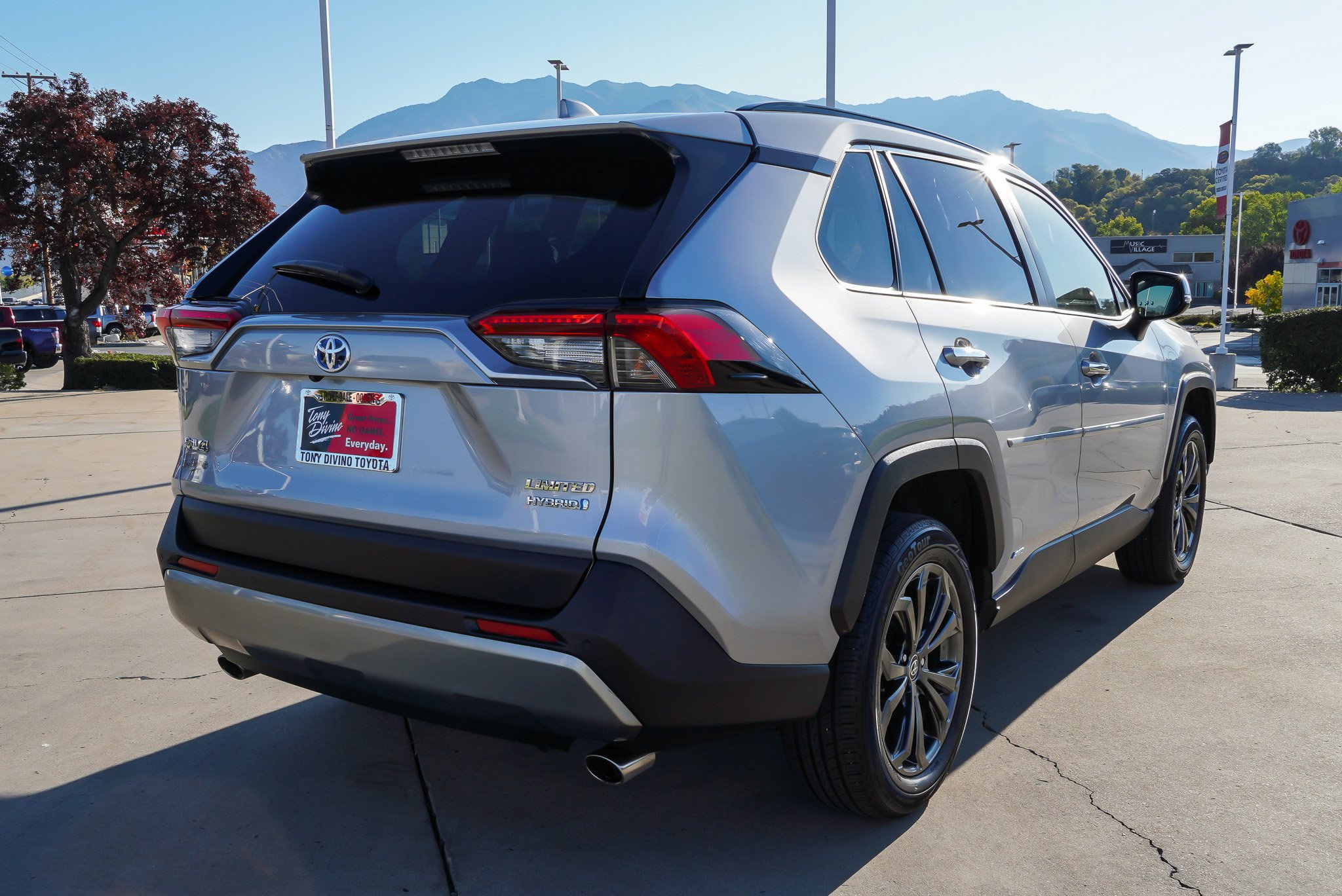 Certified 2023 Toyota RAV4 Limited AWD/4WD image 8