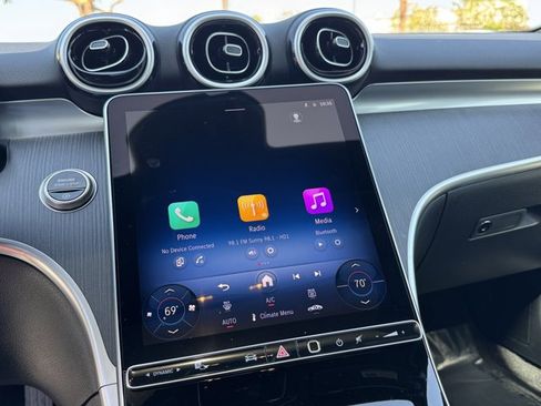 Used 2025 Mercedes-Benz C 300 4MATIC Sedan image 21