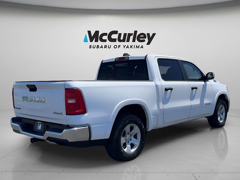 Used 2025 RAM 1500 Big Horn AWD/4WD image 6