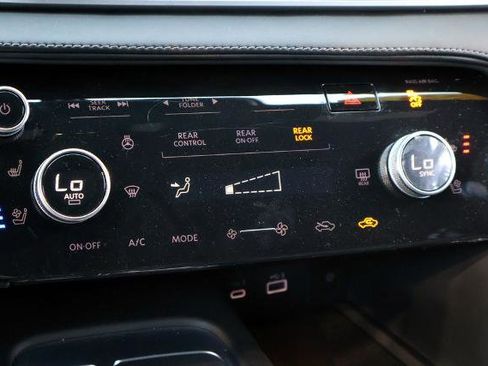 Used 2025 INFINITI QX60 Luxe w/ Black Edition image 25