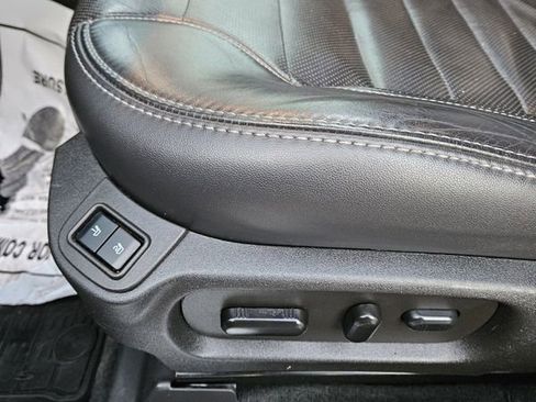 Used 2017 Ford Taurus SHO w/ Driver Assist Package image 25