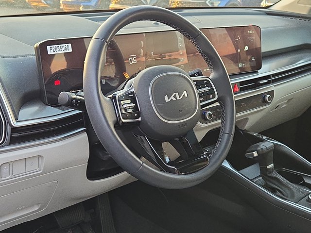 Used 2025 Kia Sorento S w/ Panoramic Sunroof Package FWD image 19