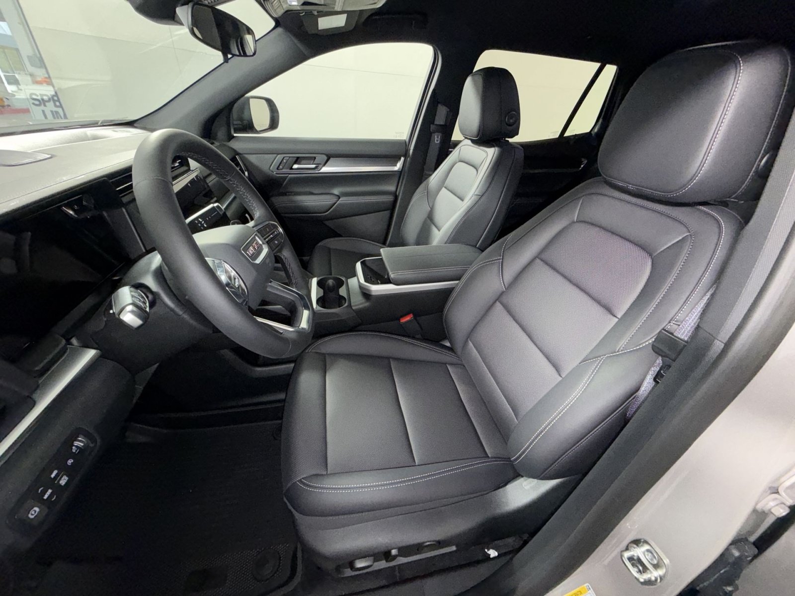 New 2027 GMC Terrain Elevation w/ Elevation Premium Package AWD/4WD image 13