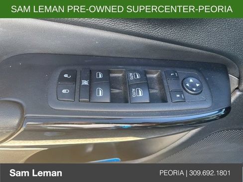 Used 2021 Jeep Cherokee Latitude Plus FWD image 9