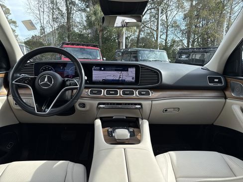 Used 2024 Mercedes-Benz GLE 350 350 4MATIC image 31