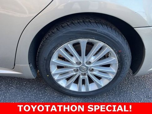 Used 2015 Toyota Avalon Limited image 33