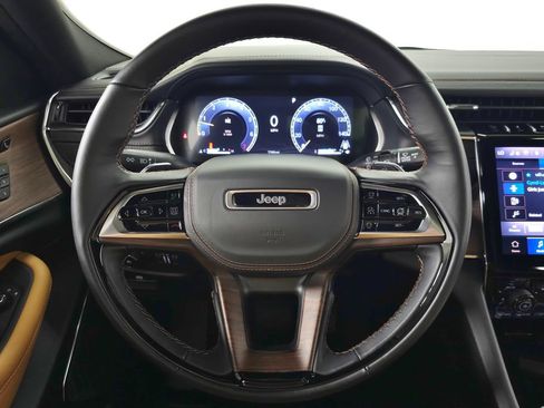 Used 2025 Jeep Grand Cherokee Summit AWD/4WD image 20