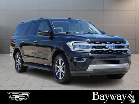 Used 2024 Ford Expedition Max Limited RWD image 4