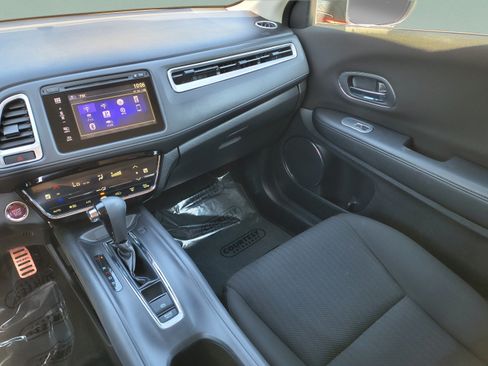 Used 2016 Honda HR-V EX image 17