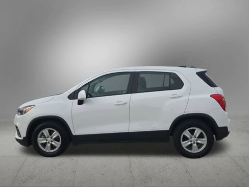 Used 2020 Chevrolet Trax LS image 3