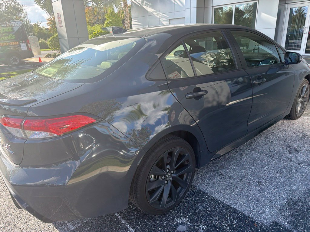 Used 2025 Toyota Corolla SE FWD image 3