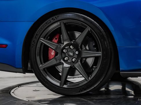 Used 2021 Ford Mustang Shelby GT500 w/ Carbon Fiber Track Pack RWD image 99