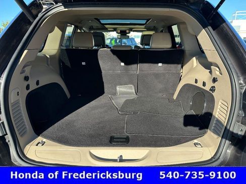 Used 2020 Jeep Grand Cherokee Limited w/ Luxury Group II image 40