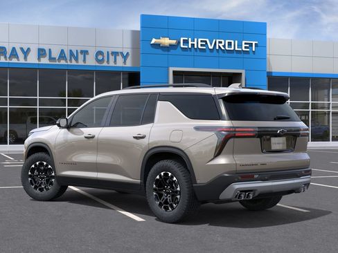 New 2027 Chevrolet Traverse Z71 w/ Enhanced Driving Package AWD/4WD image 3