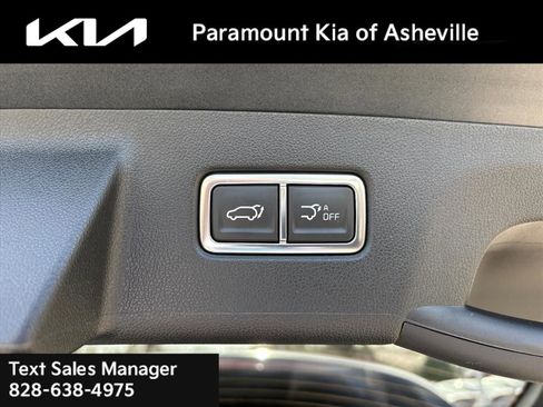 Certified 2025 Kia Sorento EX w/ Panoramic Sunroof Package image 28