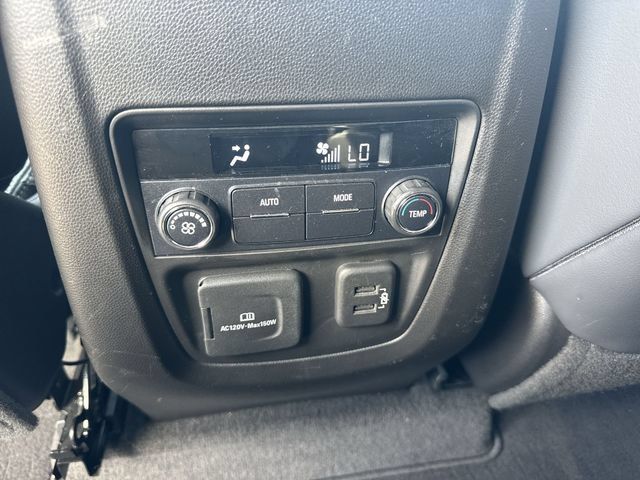 Used 2018 Buick Enclave Essence FWD image 21