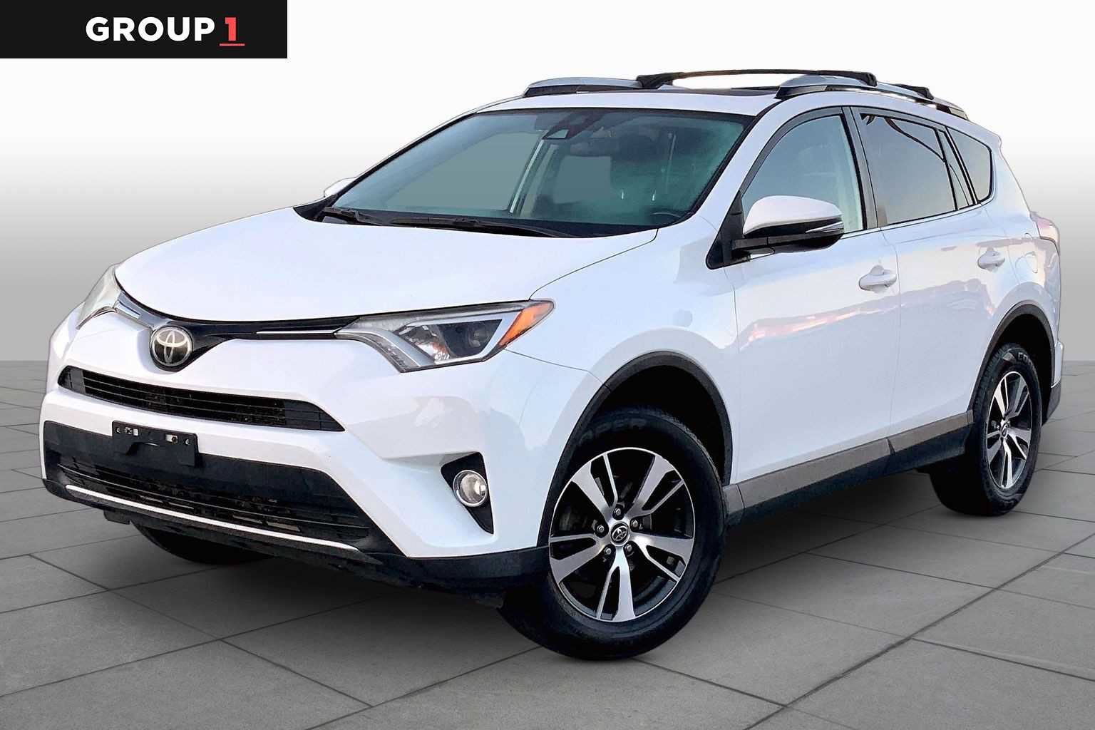 Used 2018 Toyota RAV4 XLE w/ Plus Extra Value Package AWD/4WD image 1