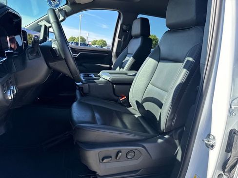 Used 2025 GMC Sierra 1500 SLT image 17