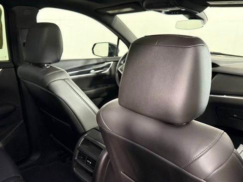 Certified 2022 Cadillac XT5 Premium Luxury AWD/4WD image 28