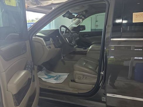 Used 2019 GMC Yukon SLT w/ Premium Edition RWD image 16